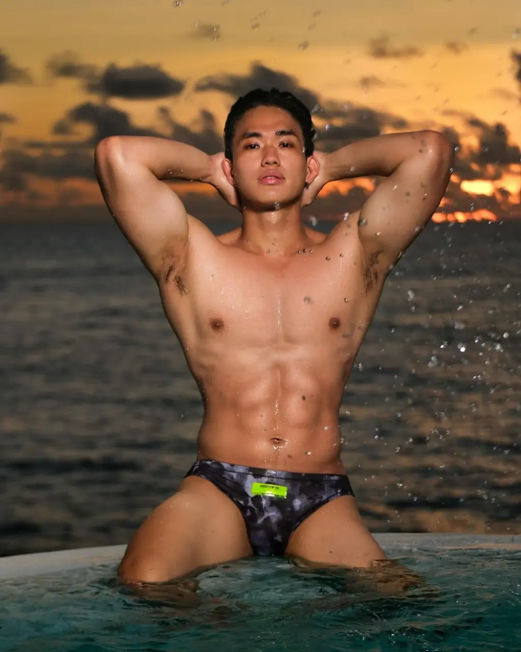 Picked up from Asian Boys Heaven : Kanapol Treesongkiat