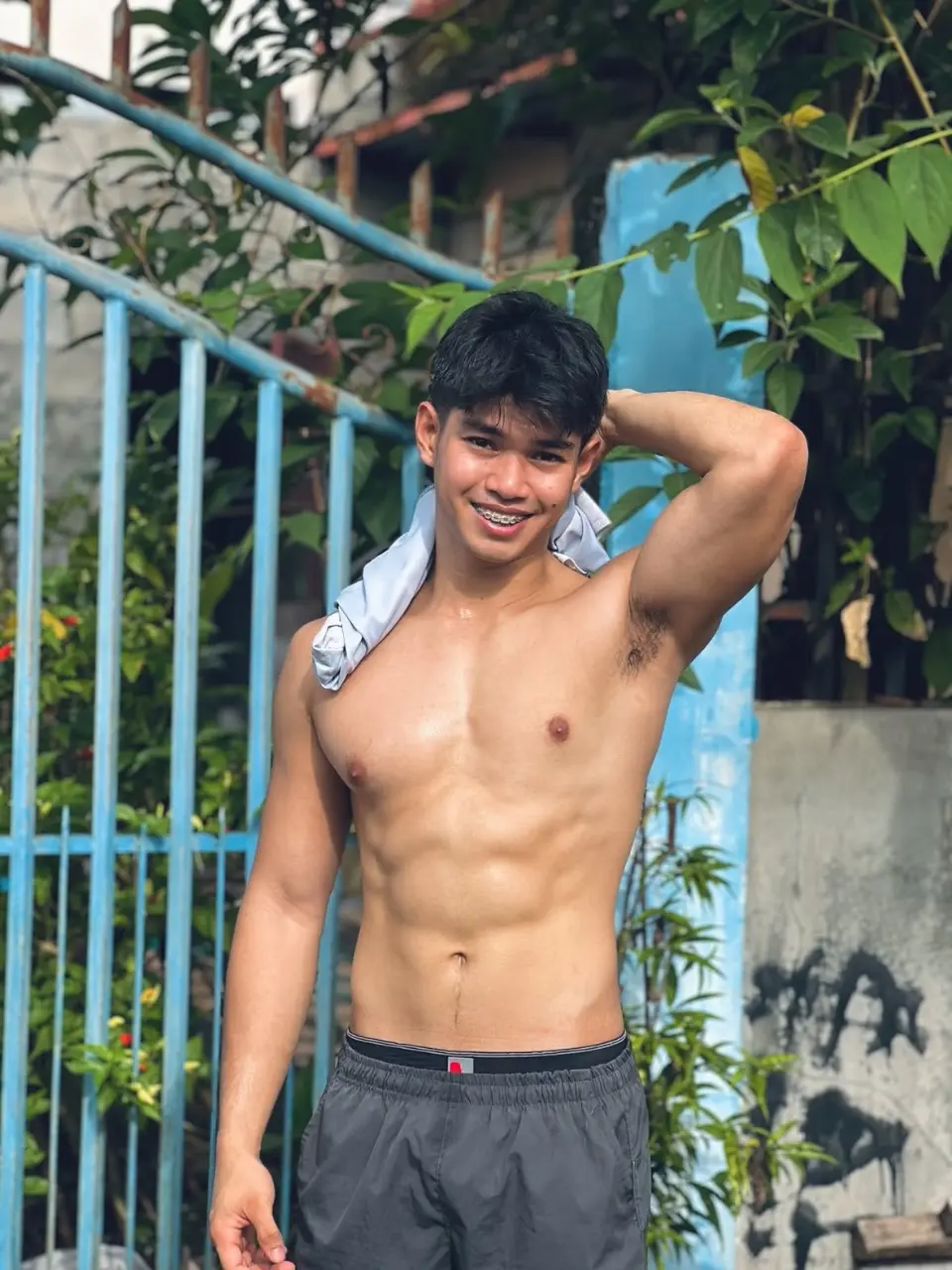 รูปหล่อเร้าอารมณ์ . 10