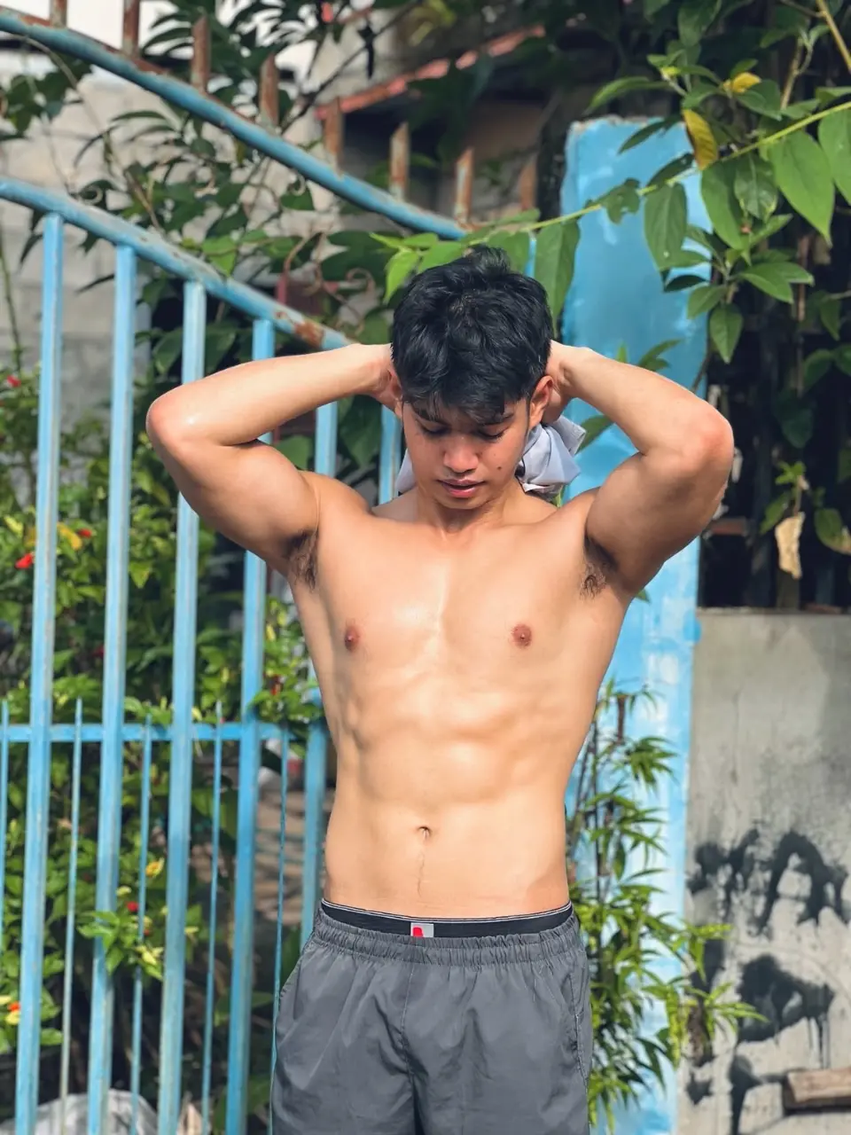 รูปหล่อเร้าอารมณ์ . 10