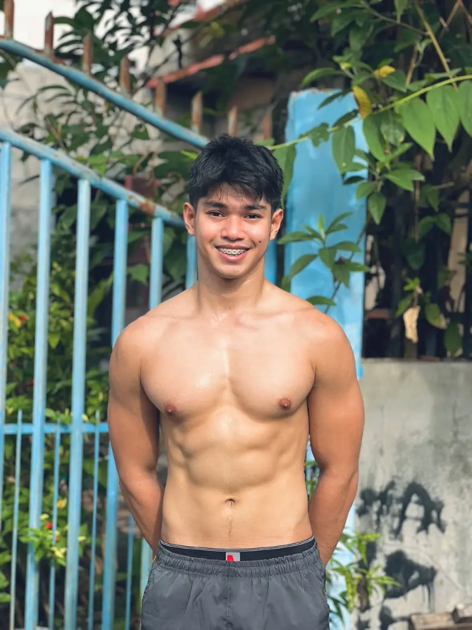 รูปหล่อเร้าอารมณ์ . 10