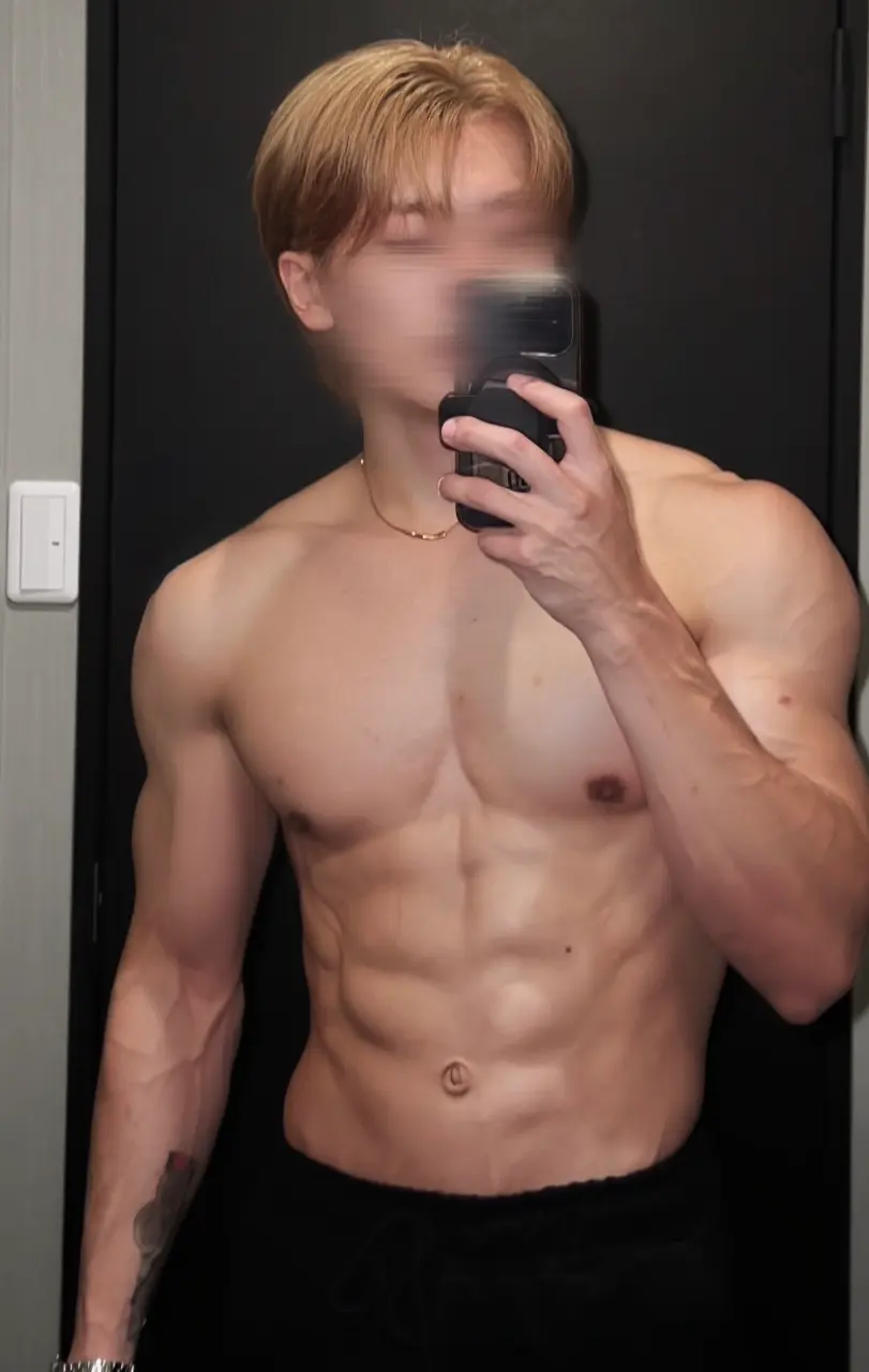 รูปหล่อเร้าอารมณ์ . 10