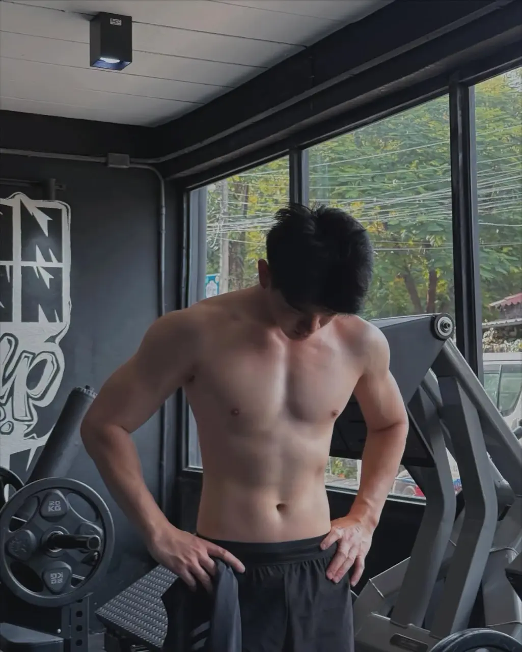 รูปหล่อเร้าอารมณ์ . 11