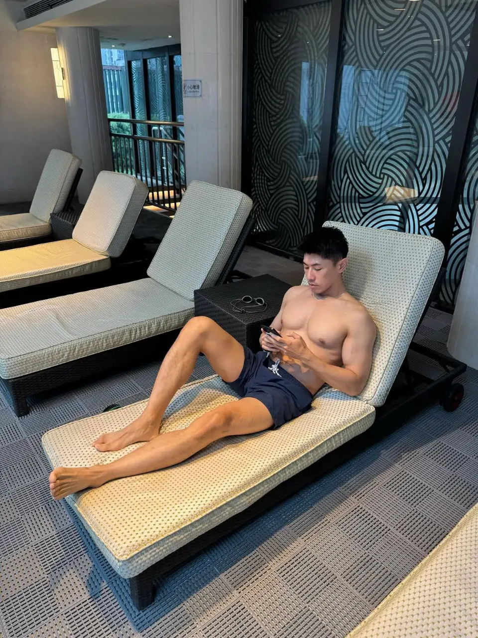 รูปหล่อเร้าอารมณ์ . 11