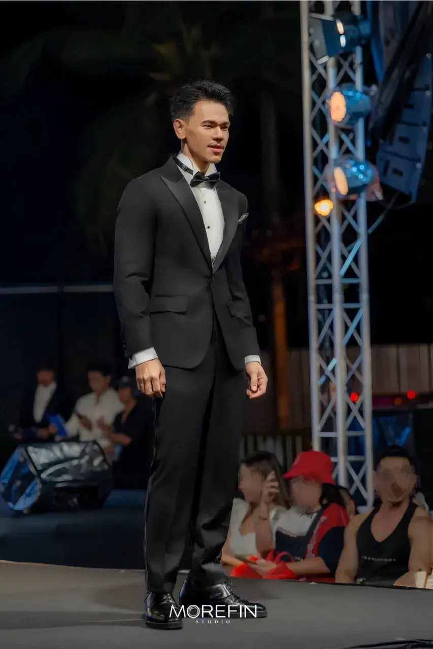 หนุ่มนายเเบบประเทศลาว