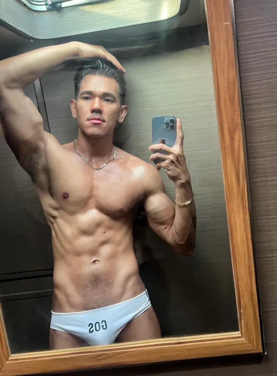 หนุ่มนายเเบบประเทศลาว