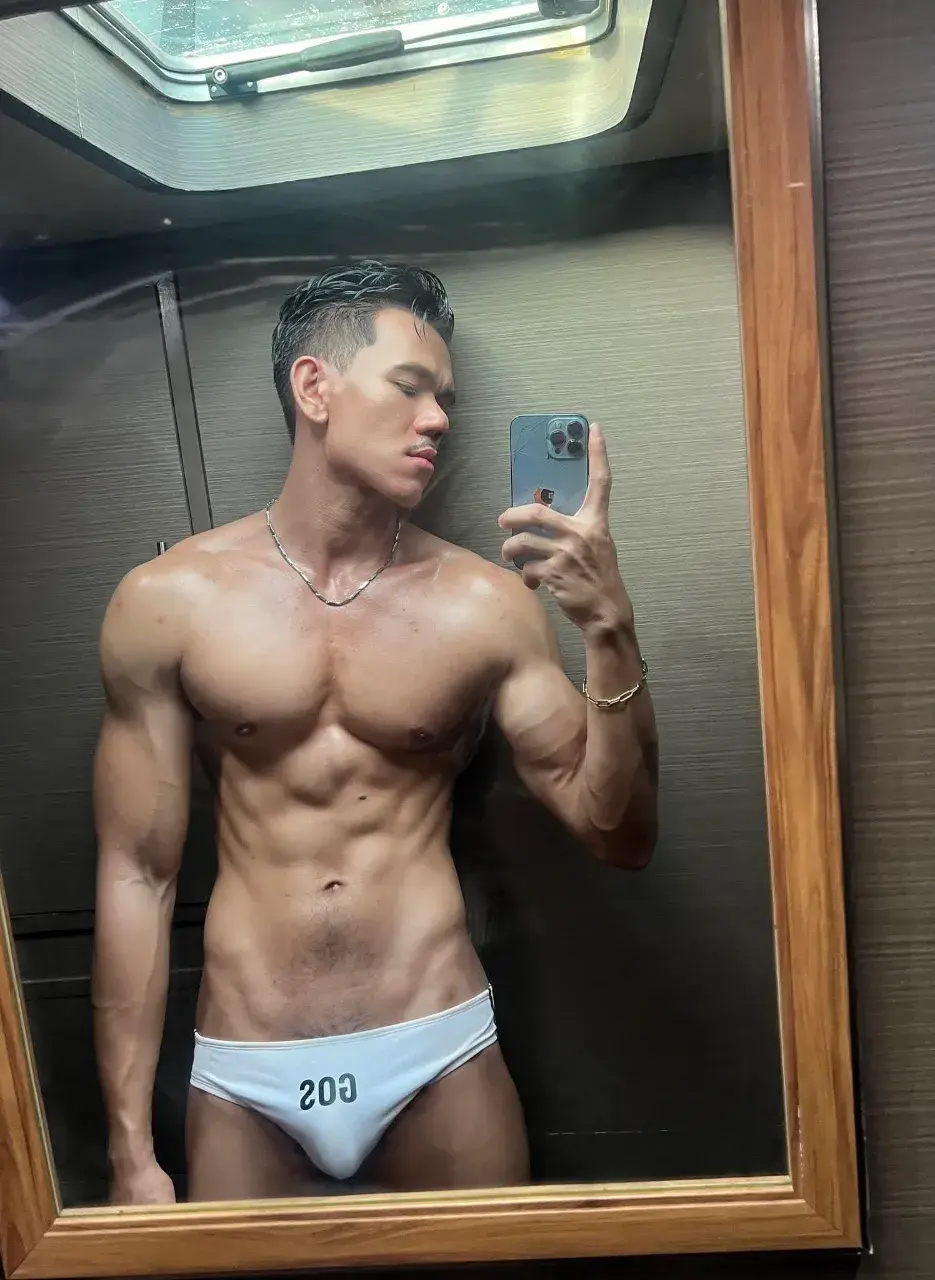 หนุ่มนายเเบบประเทศลาว