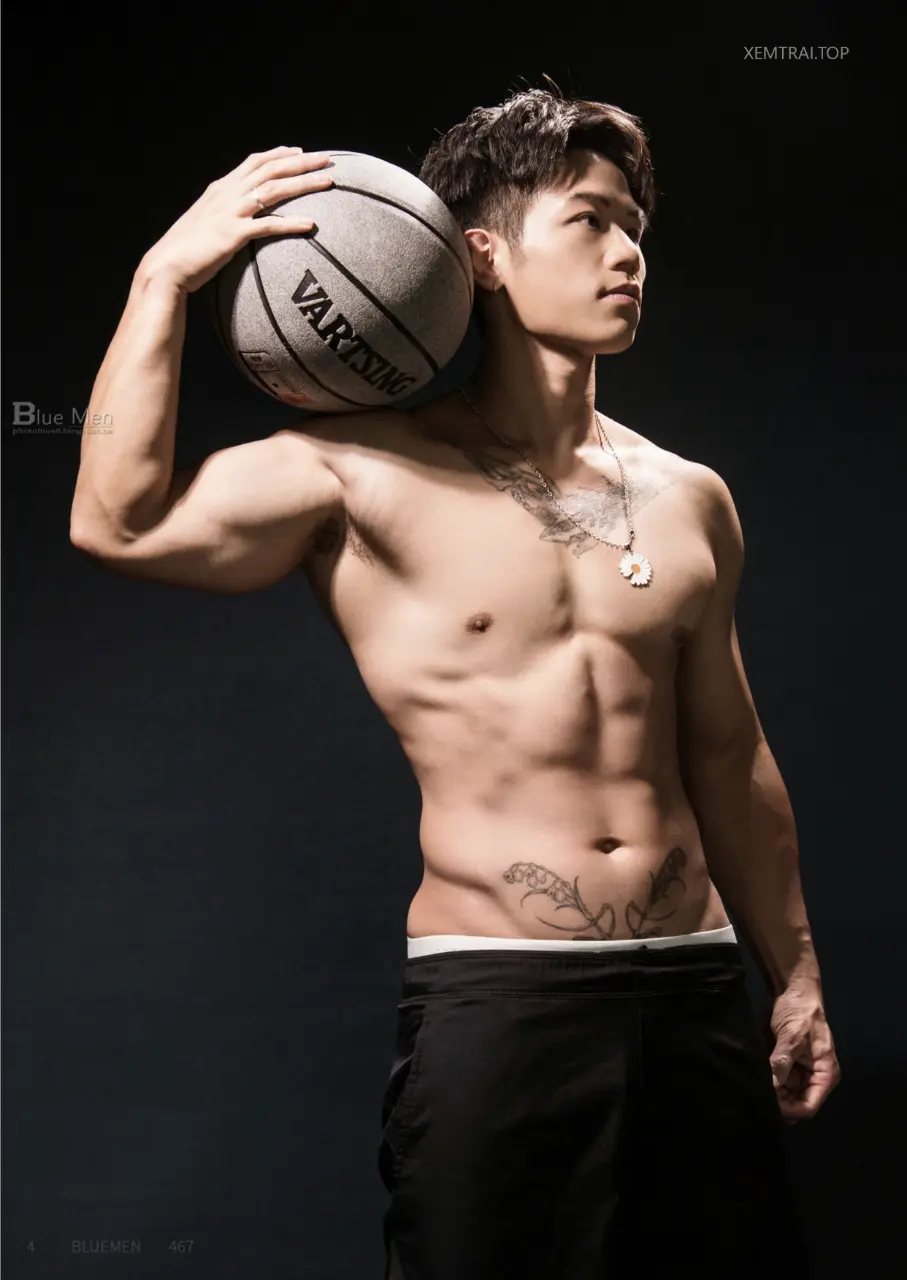 Photobook : BLUE MEN 467