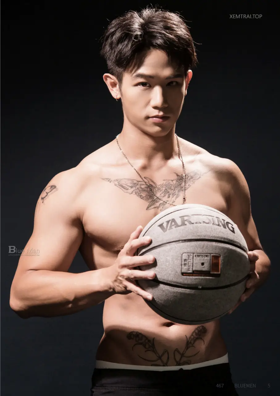 Photobook : BLUE MEN 467