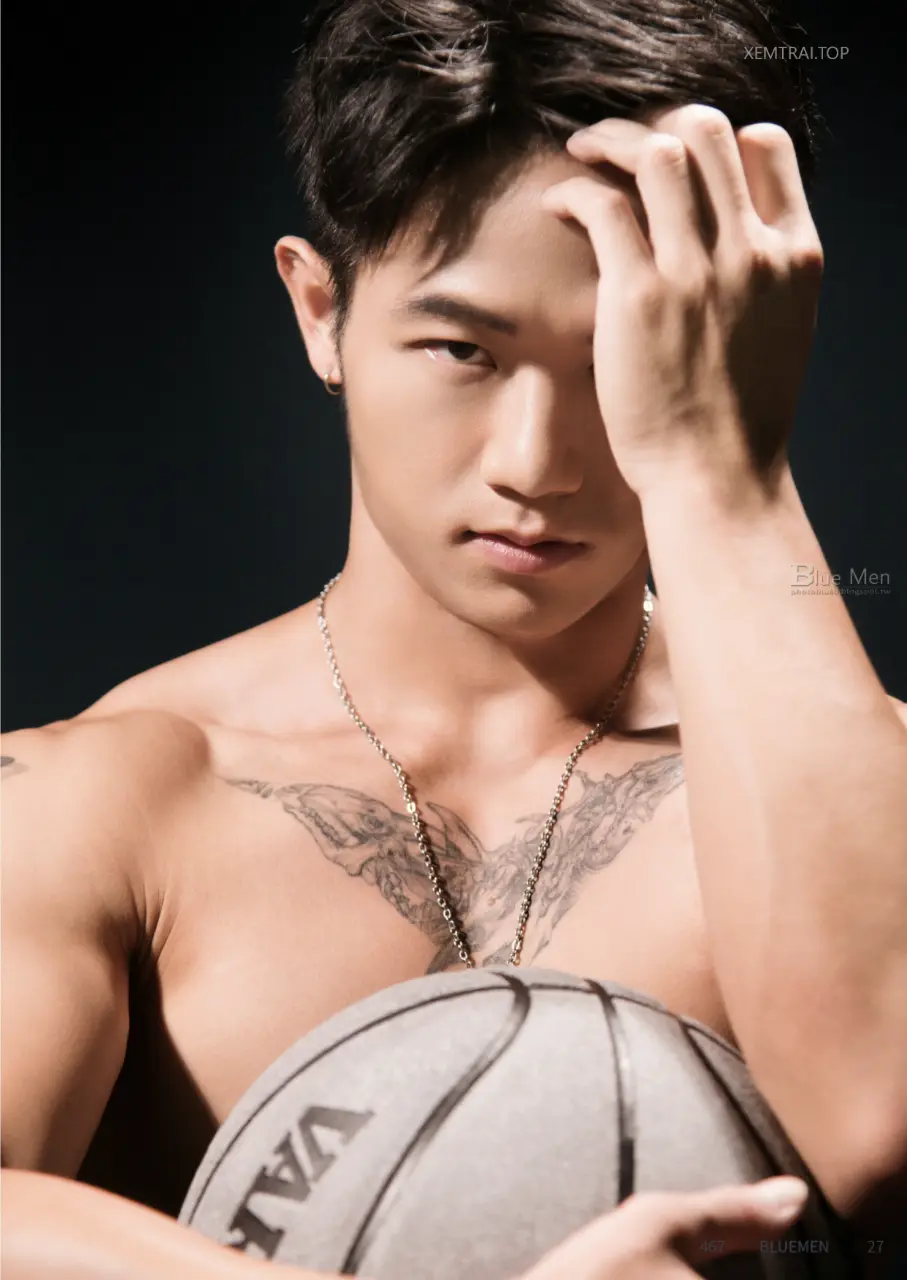 Photobook : BLUE MEN 467