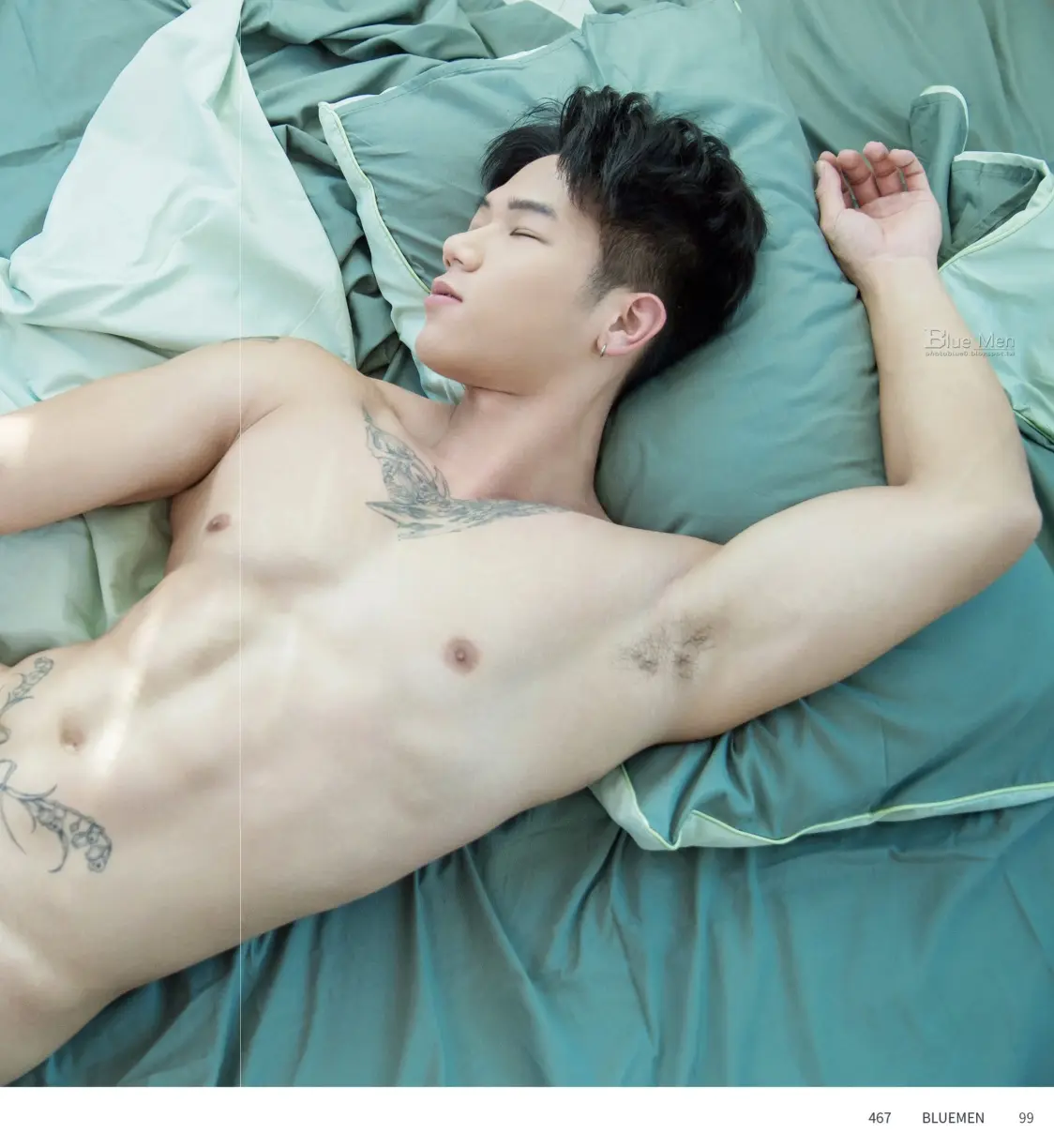 Photobook : BLUE MEN 467