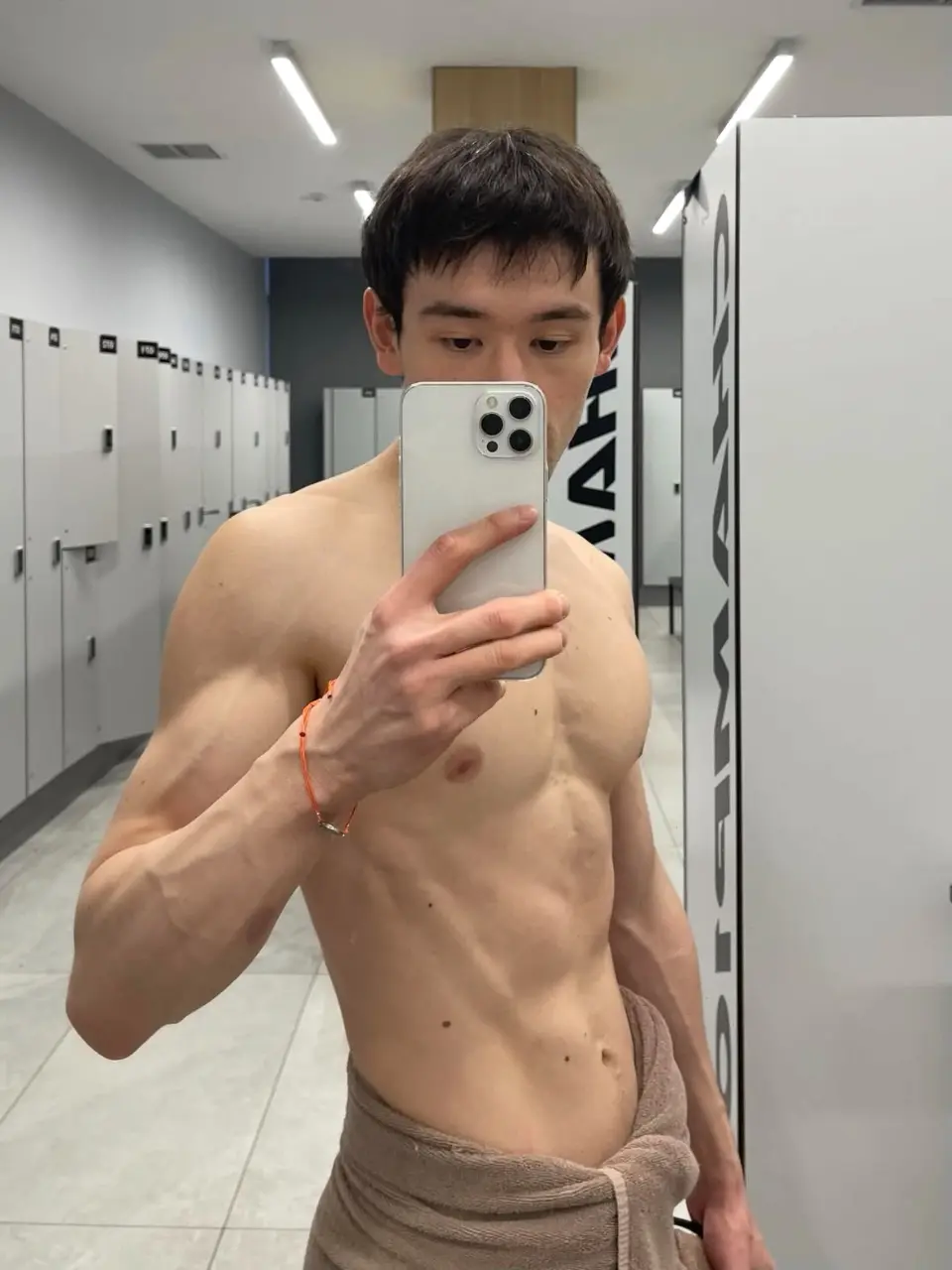 รูปหล่อเร้าอารมณ์ . 12