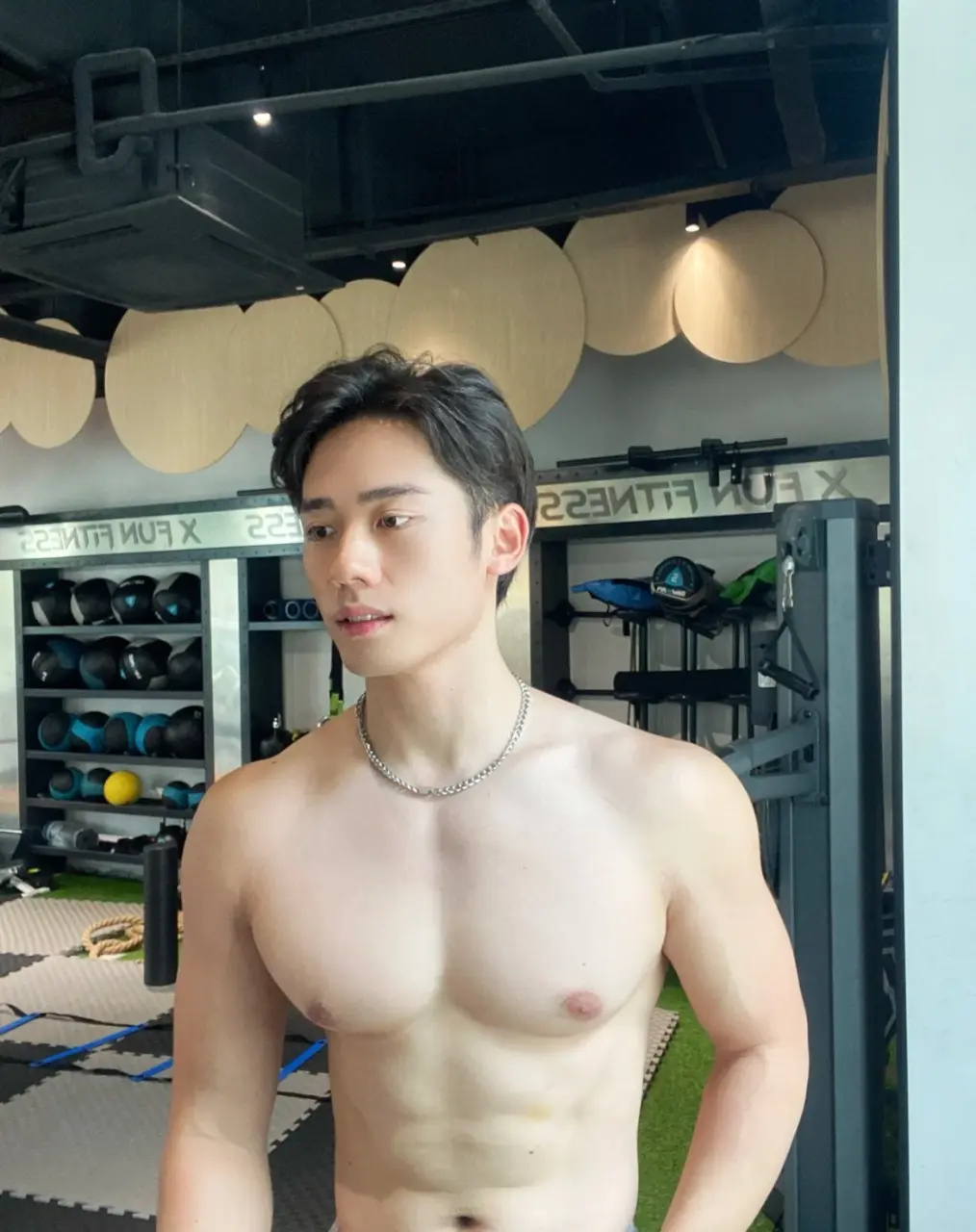 รูปหล่อเร้าอารมณ์ . 12