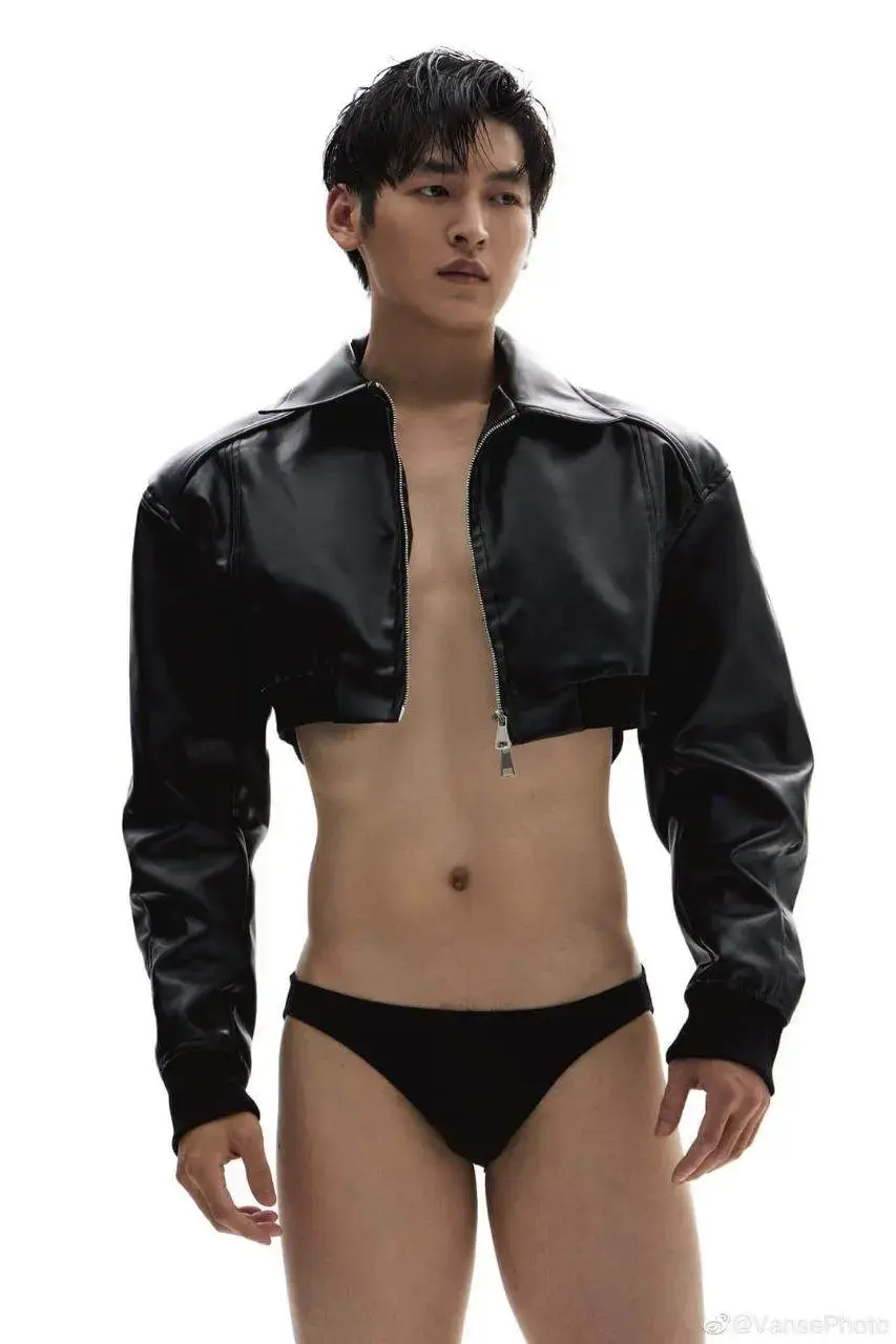 Japanese Idols & Actors : 目黒蓮 - Ren Meguro