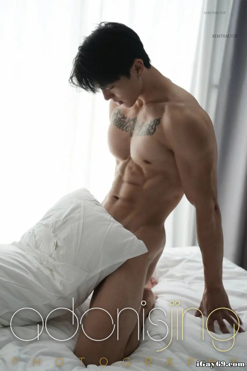 Photobook : ADONIS 02