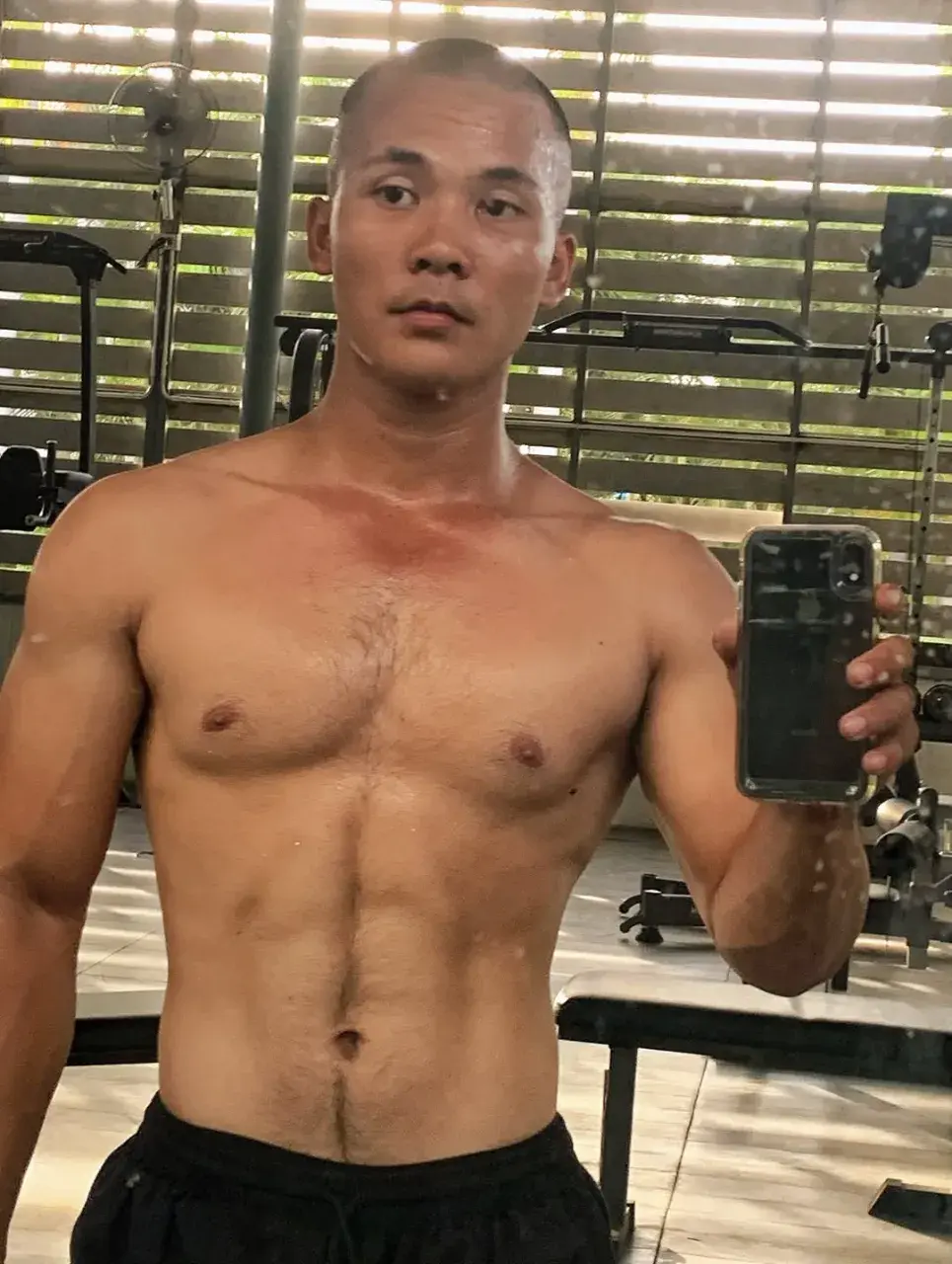 กล้ามแน่นน่ากัด