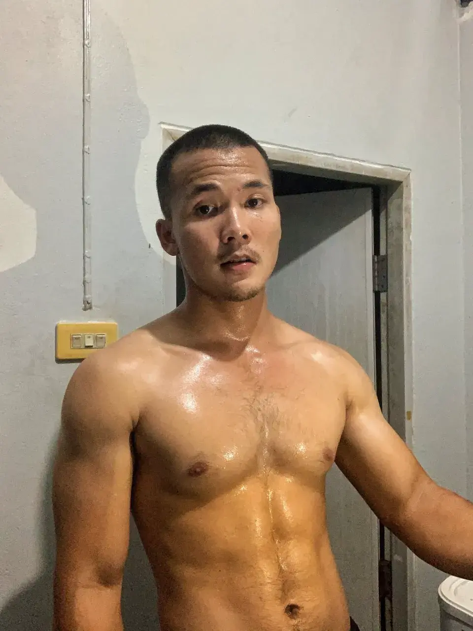 กล้ามแน่นน่ากัด