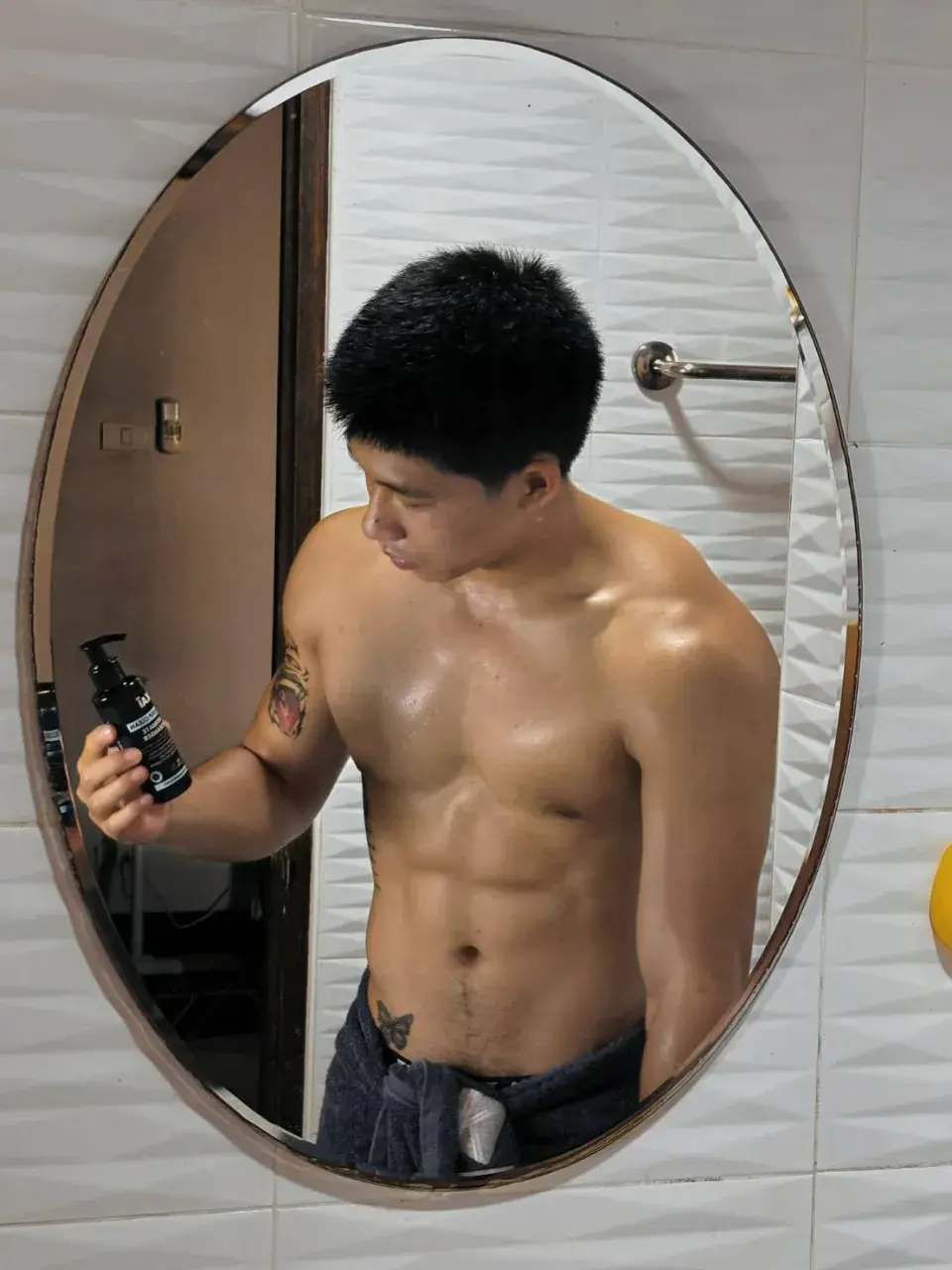 แตกทะลัก