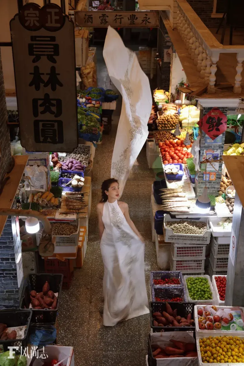 Angelababy @ F风尚志 China November 2025