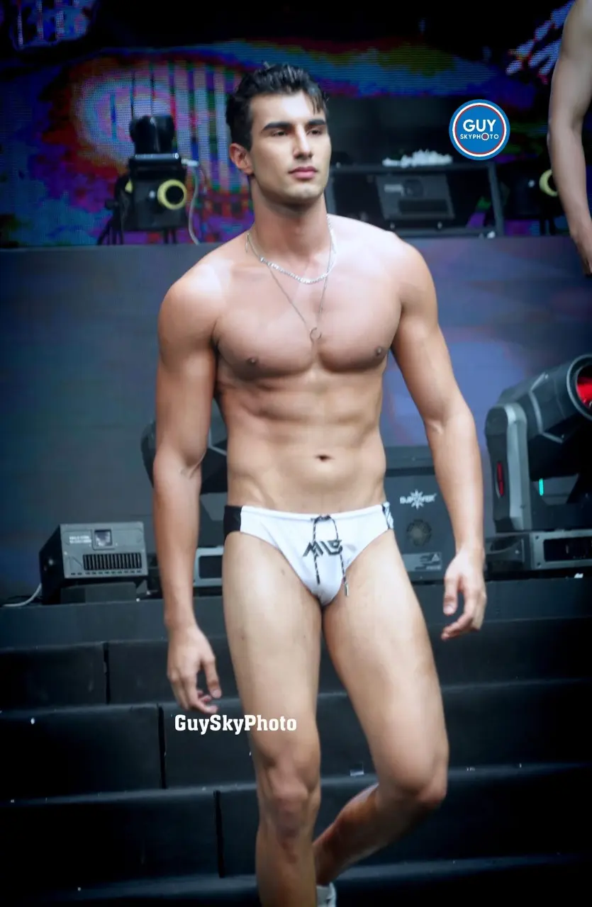 Man Hot Star International 2025