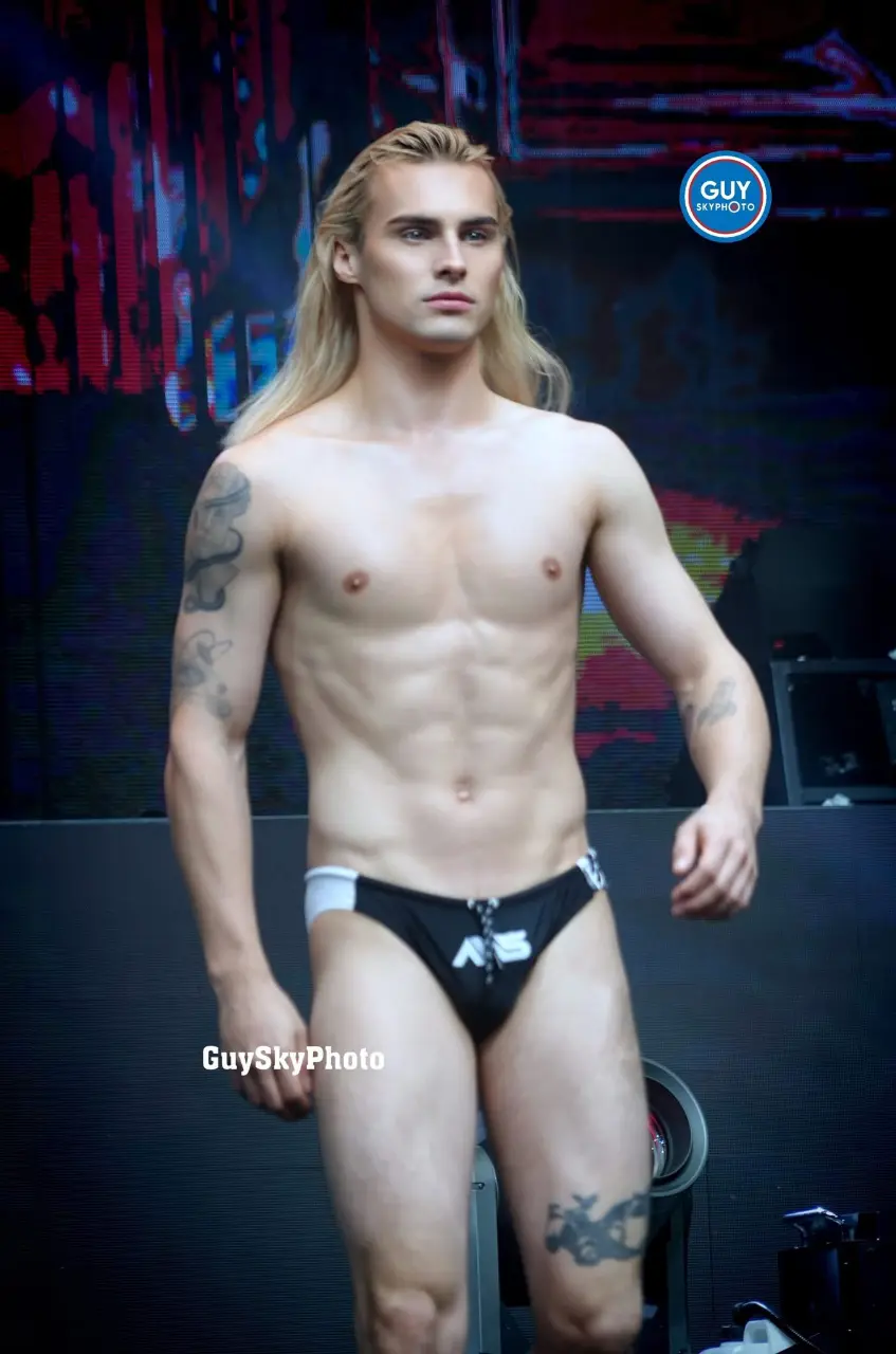 Man Hot Star International 2025