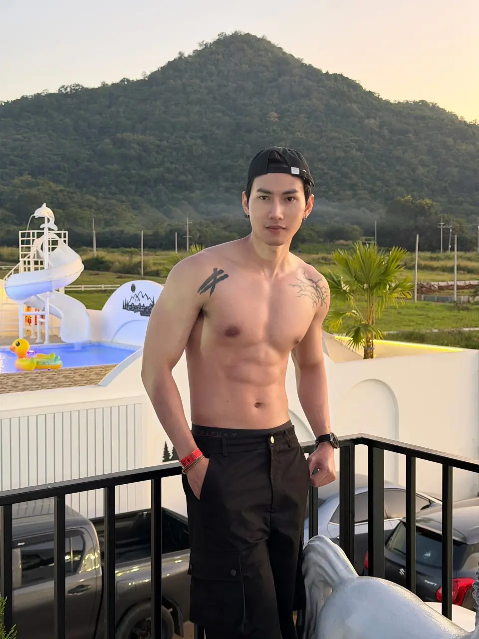 ถอดโชว์เรือนร่าง 2960