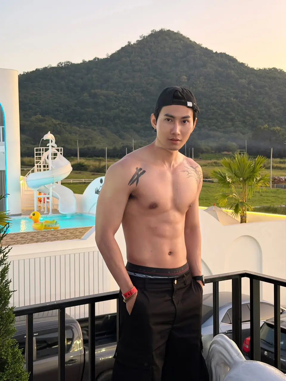 ถอดโชว์เรือนร่าง 2960