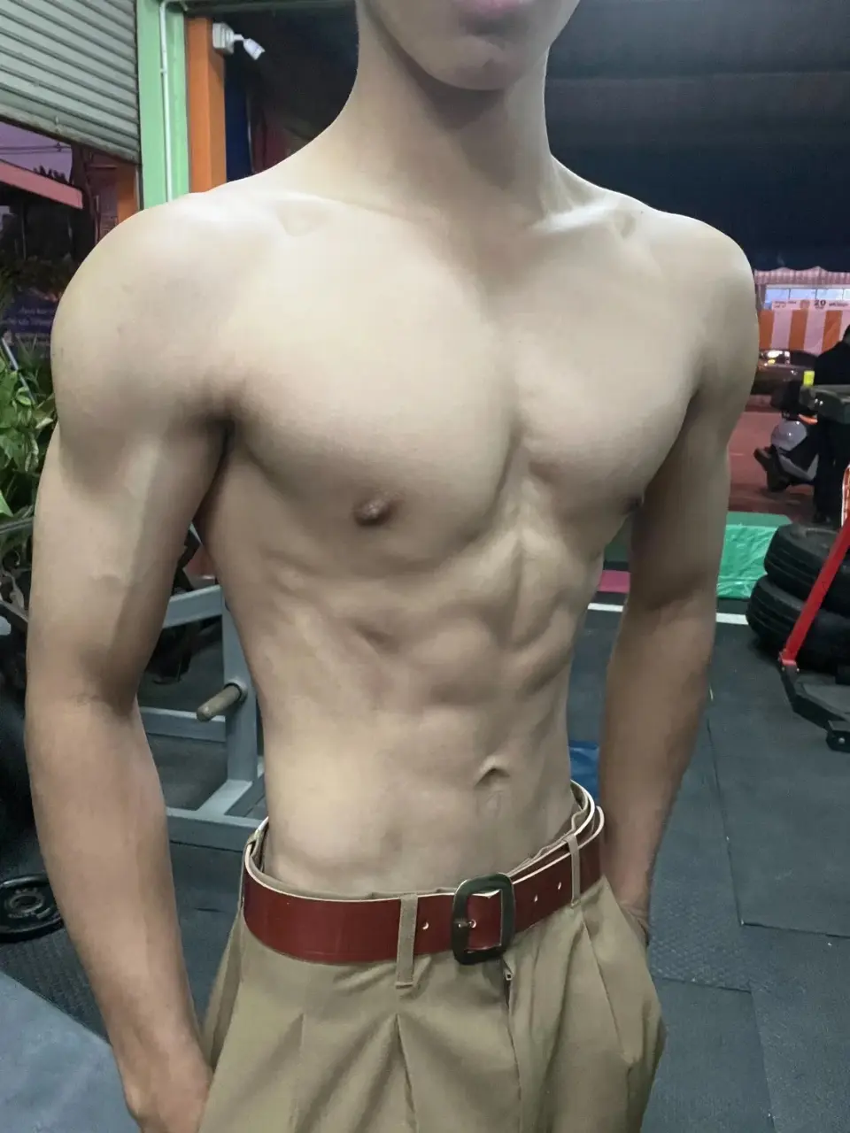 ถอดโชว์เรือนร่าง 2961