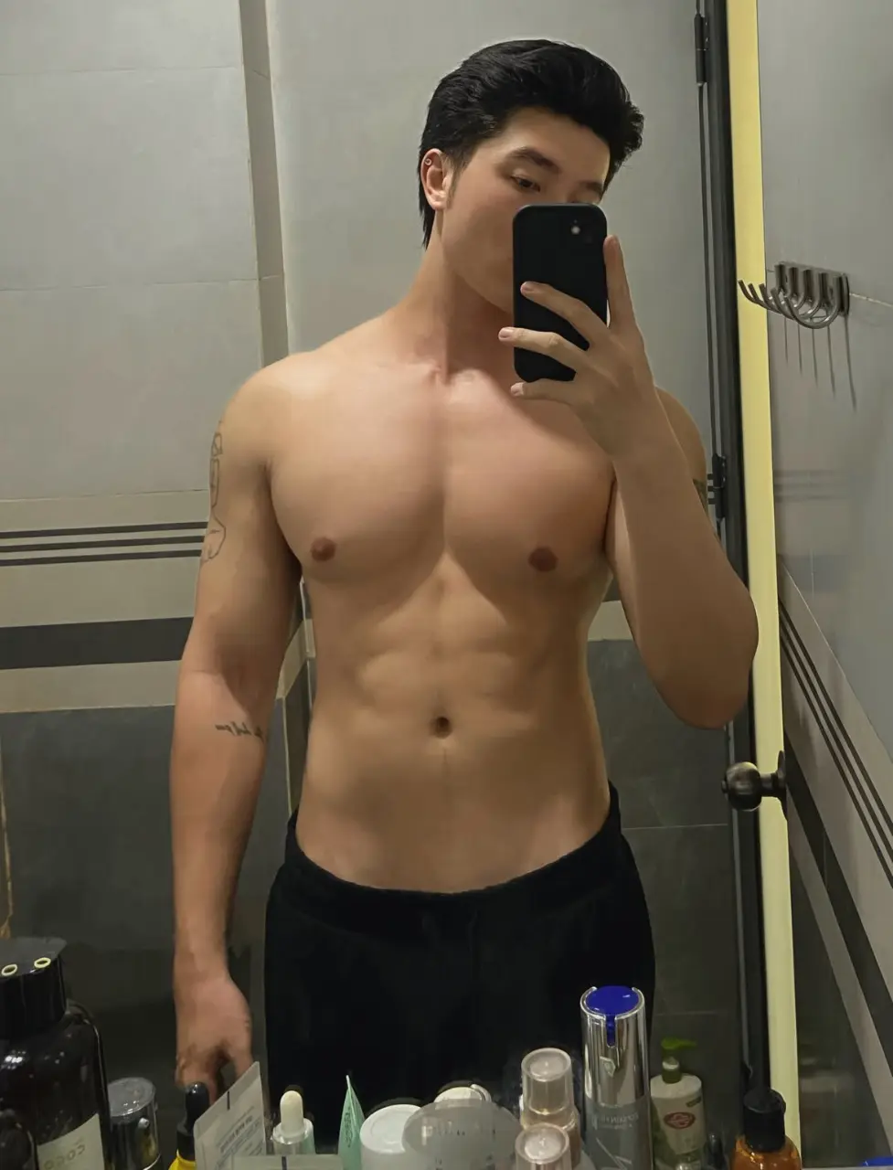 กล้ามคนหล่อ