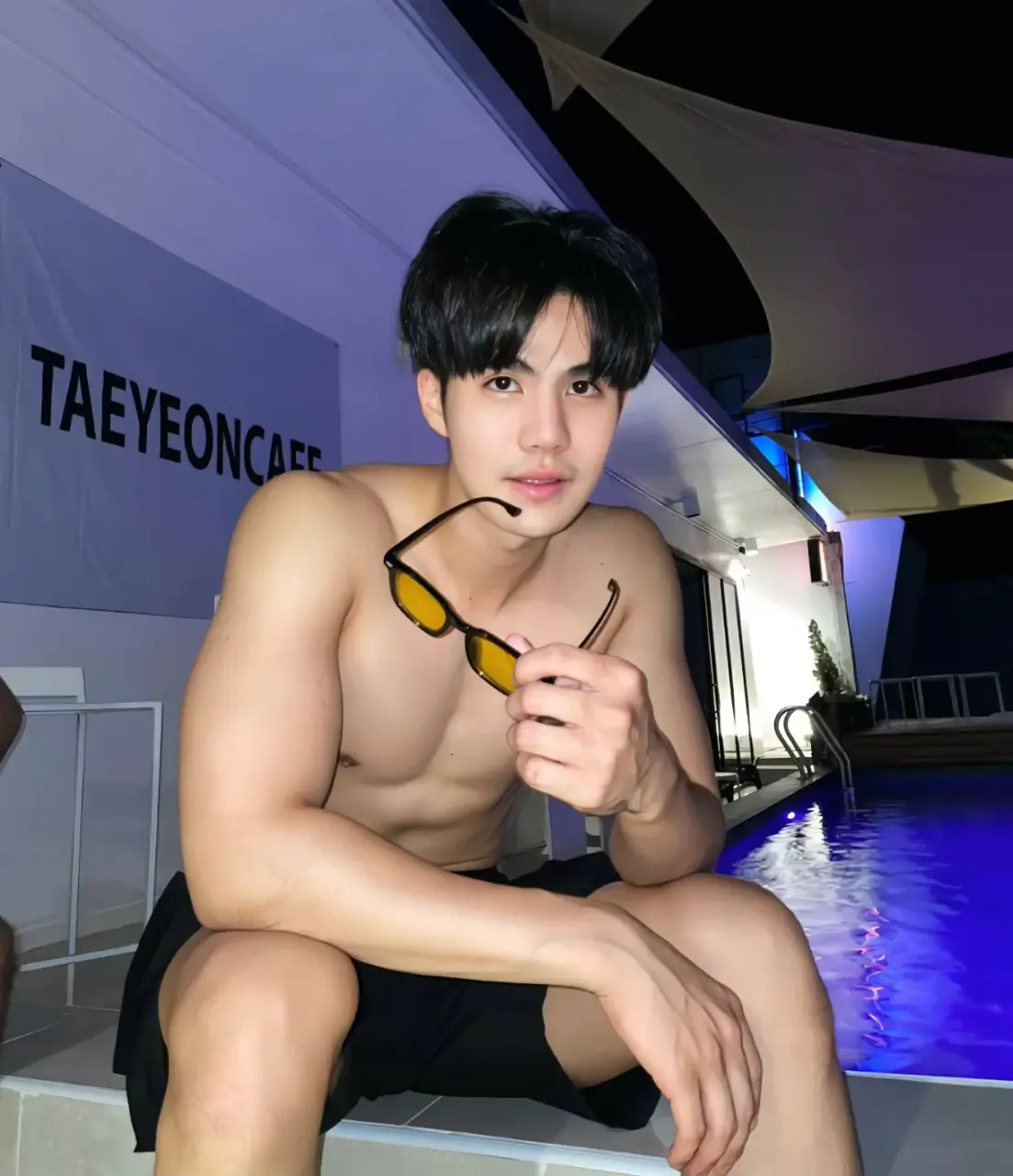 กล้ามคนหล่อ