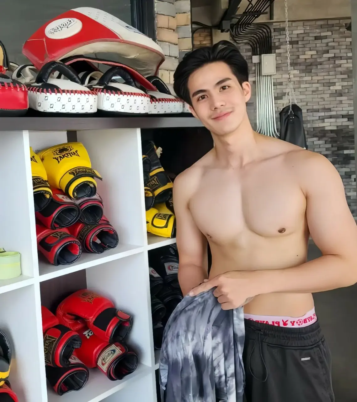 กล้ามคนหล่อ