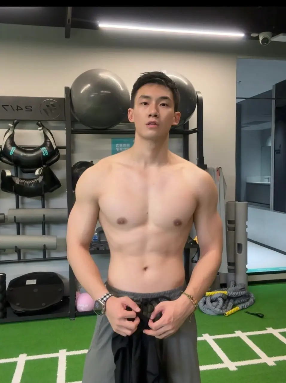 กล้ามคนหล่อ 1