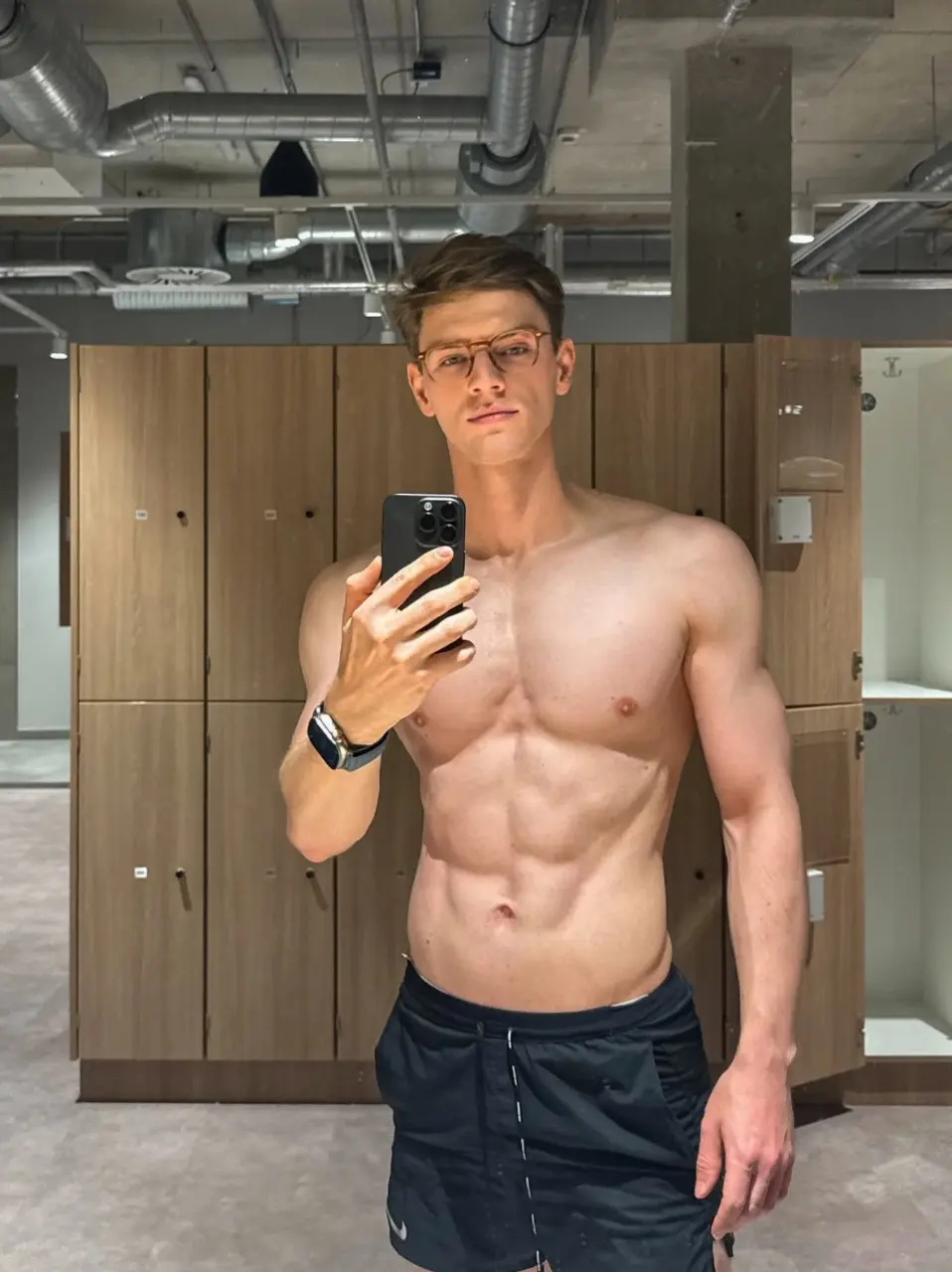 กล้ามคนหล่อ 1