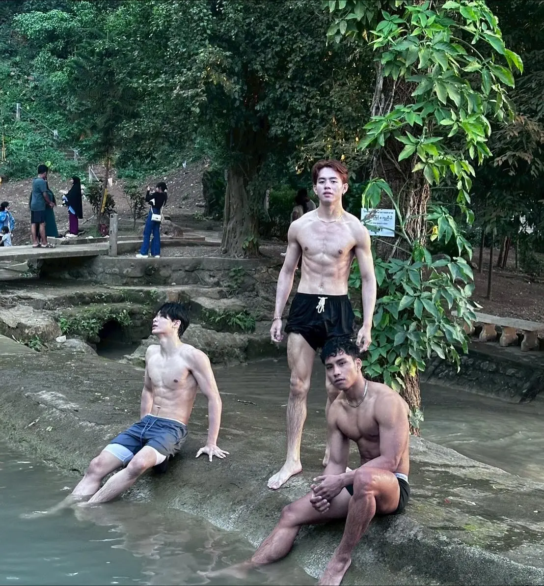 กล้ามคนหล่อ 2