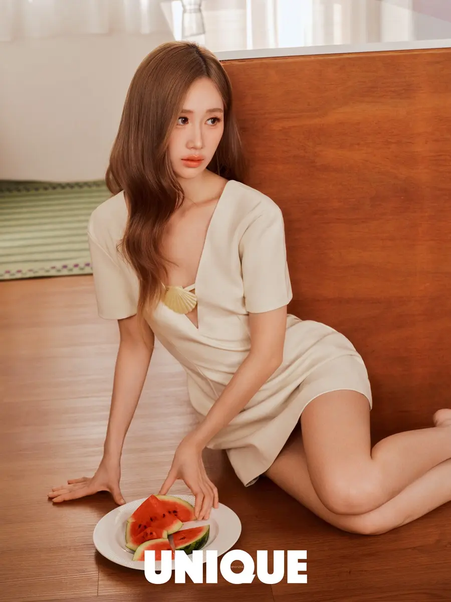 เก้า สุภัสสรา & เจนเย่-เมธิกา @ UNIQUE China November 2025