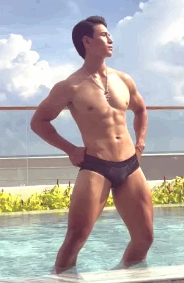 ลูบคางอาจมีเครา ลูบเป้าอาจมีคราง