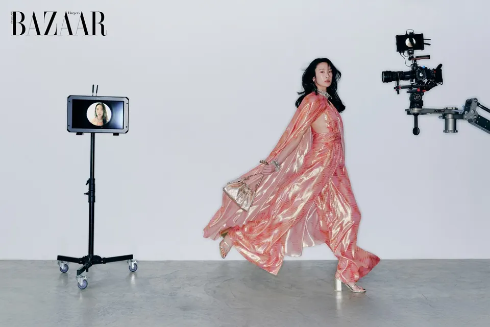 ออกแบบ-ชุติมณฑน์ @ Harper's BAZAAR Thailand November 2025