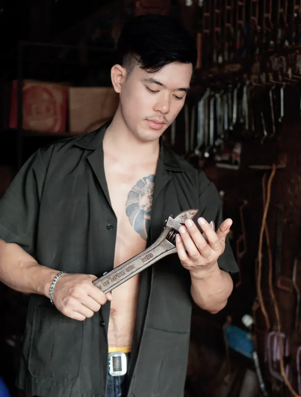 ABSOLUTE MEN ISSUE 05 - BOY