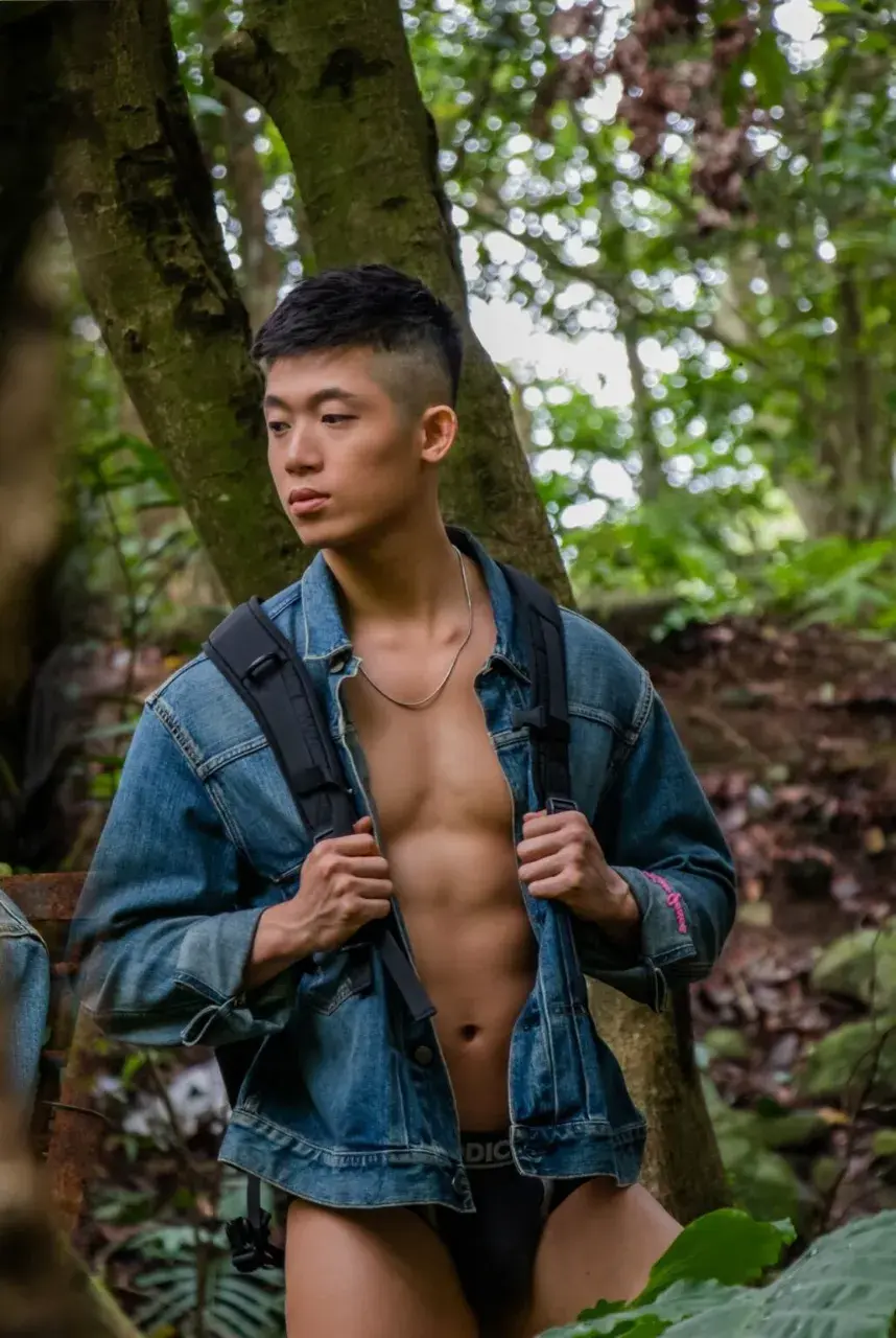 AT MEN ISSUE 05 - REESE