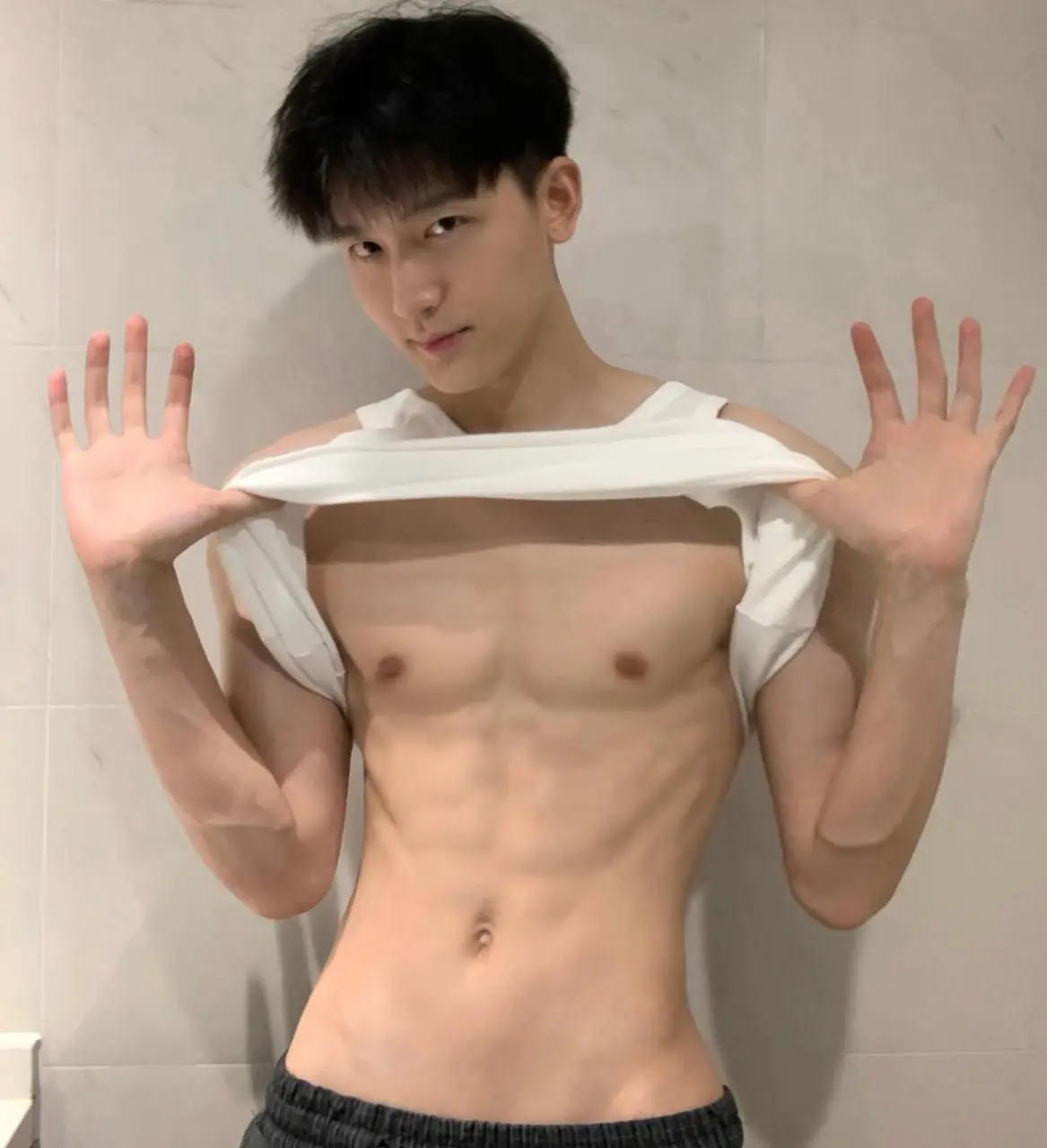 ถอดโชว์เรือนร่าง 2962