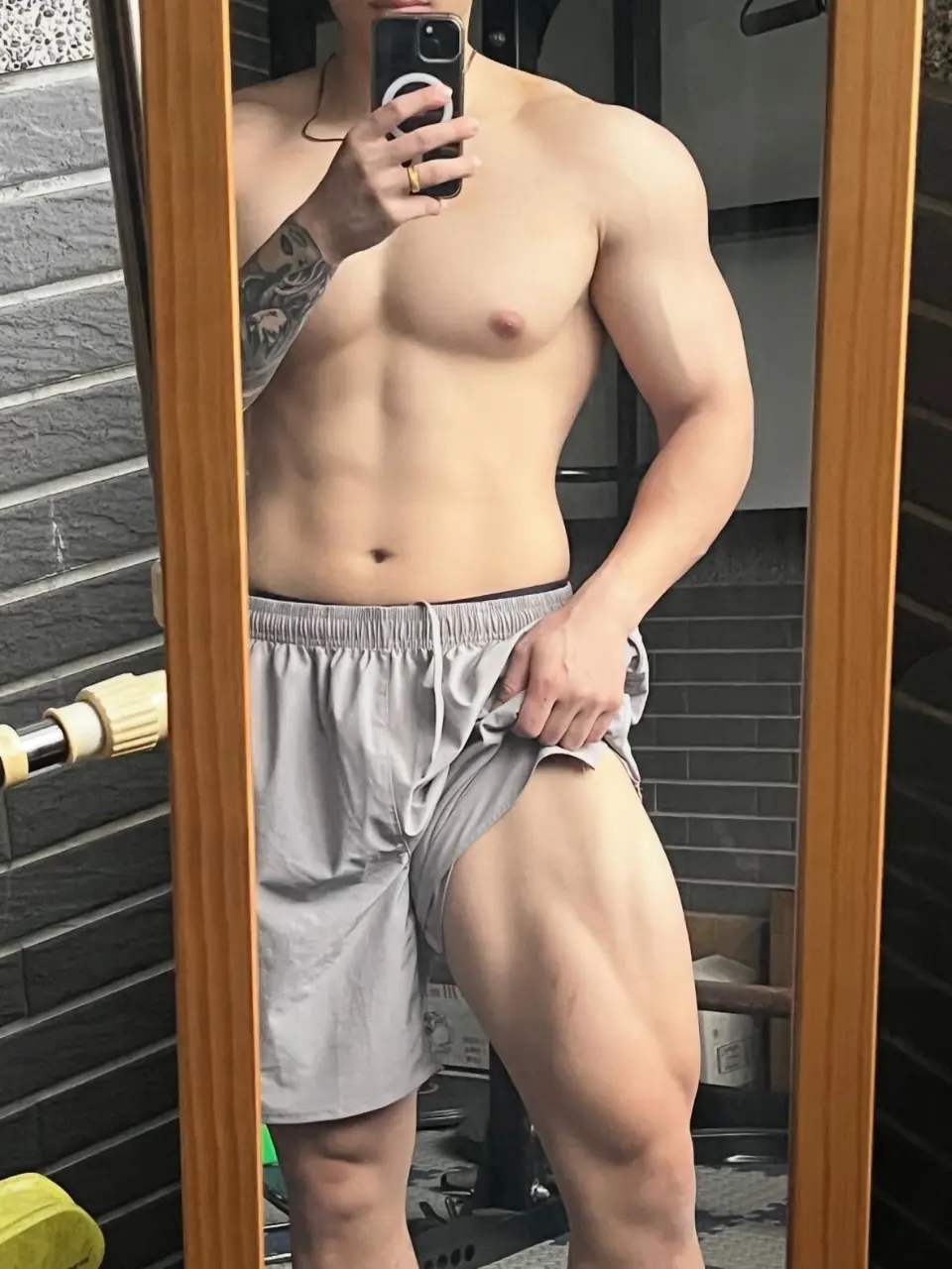 ถอดโชว์เรือนร่าง 2962