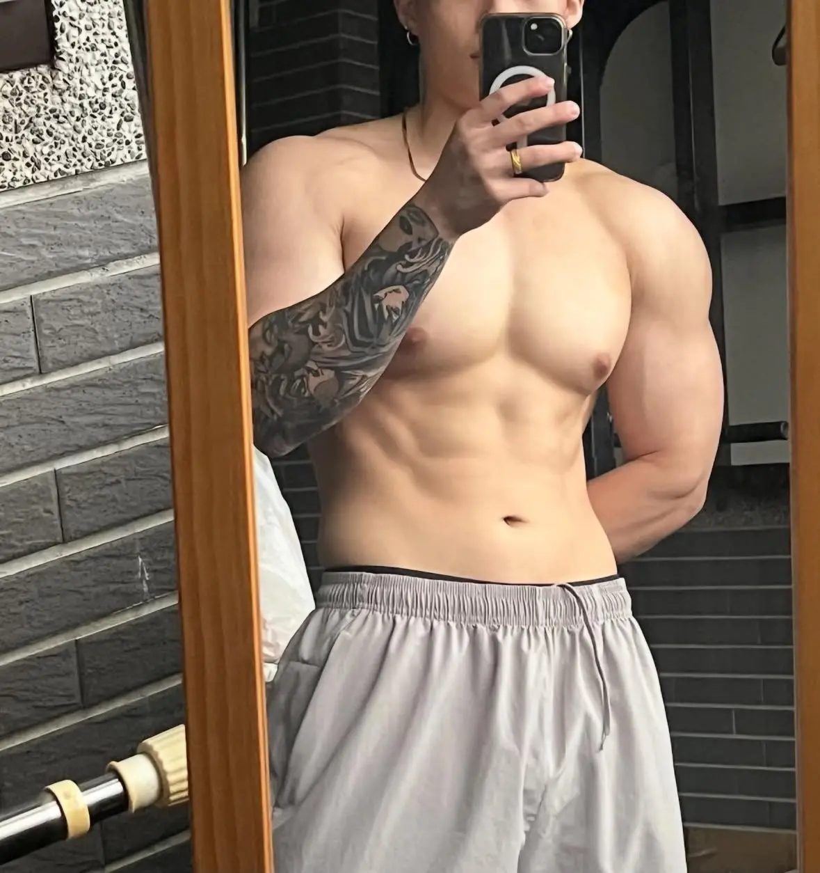 ถอดโชว์เรือนร่าง 2962