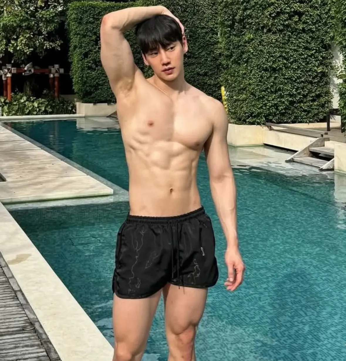 ถอดโชว์เรือนร่าง 2963