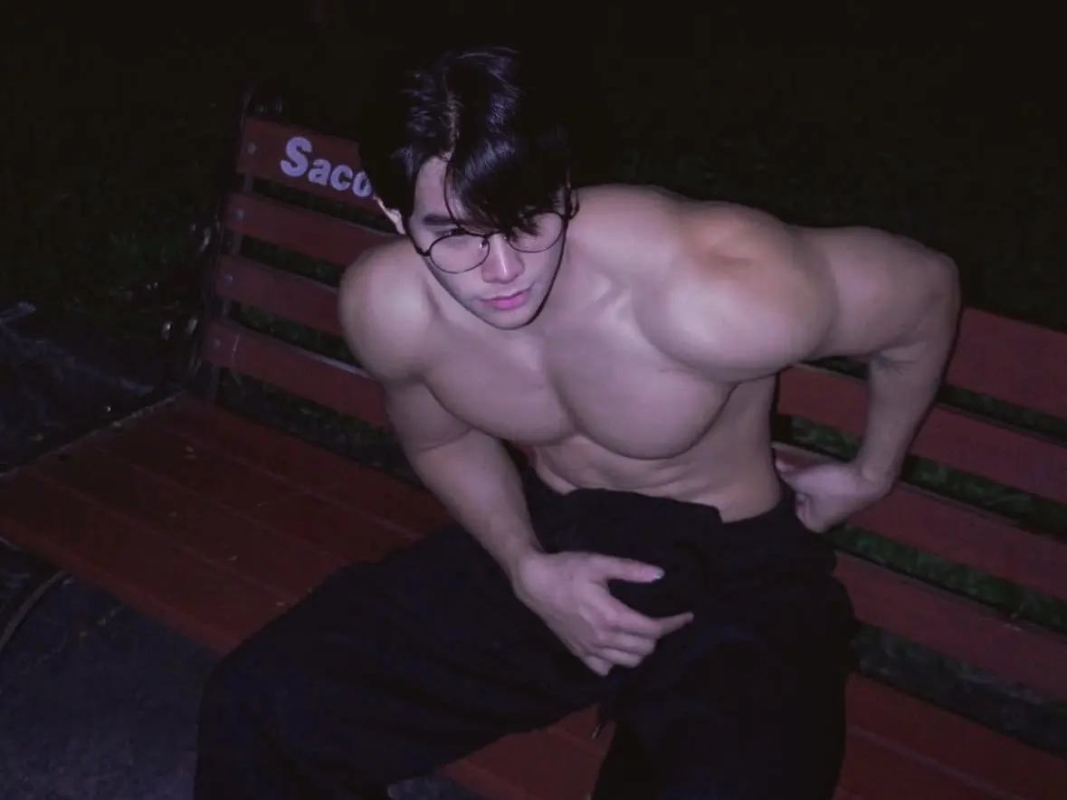 ถอดโชว์เรือนร่าง 2963