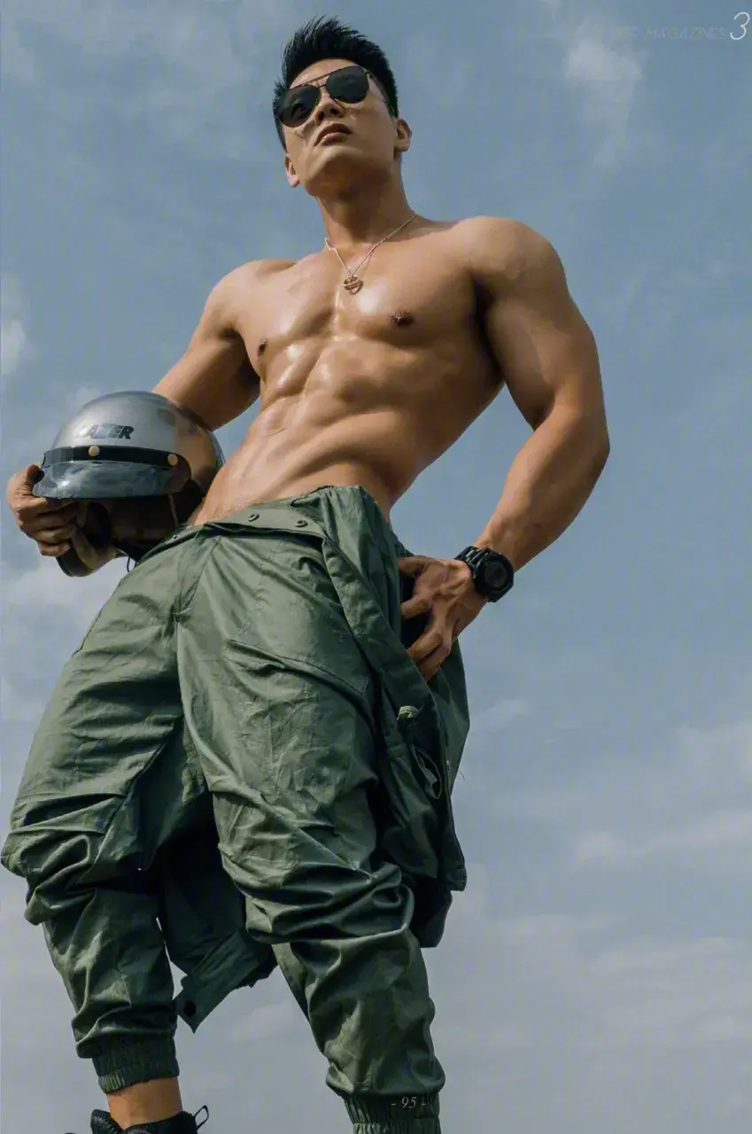 WOW! MAGAZINE ISSUE 03