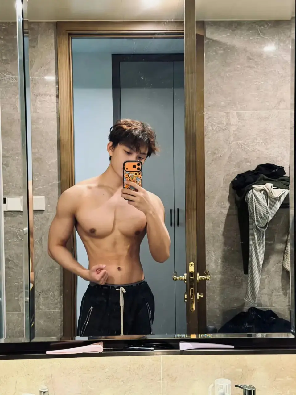 กล้ามคนหล่อ 4