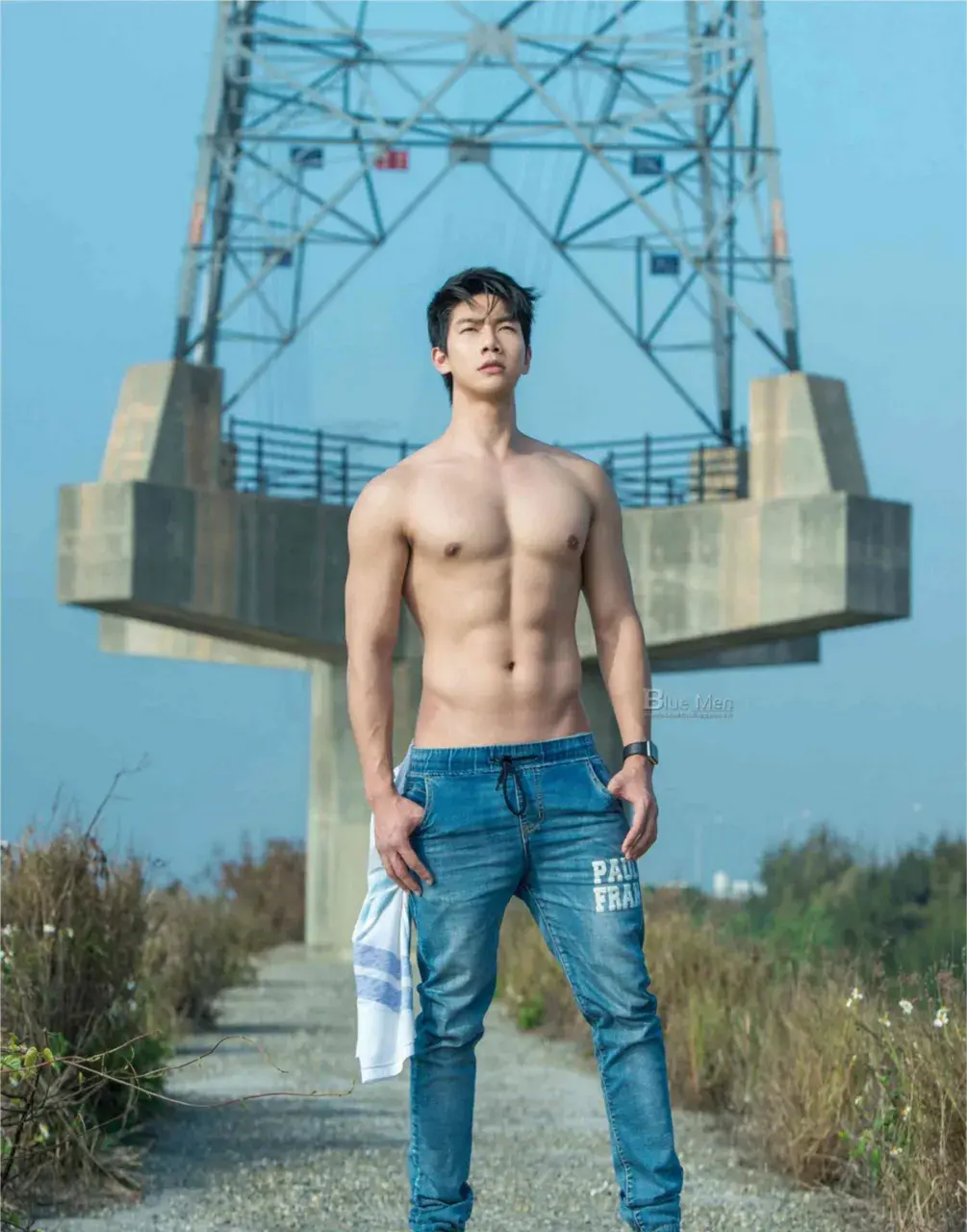 VIRILE NO.23 - JUSTIN