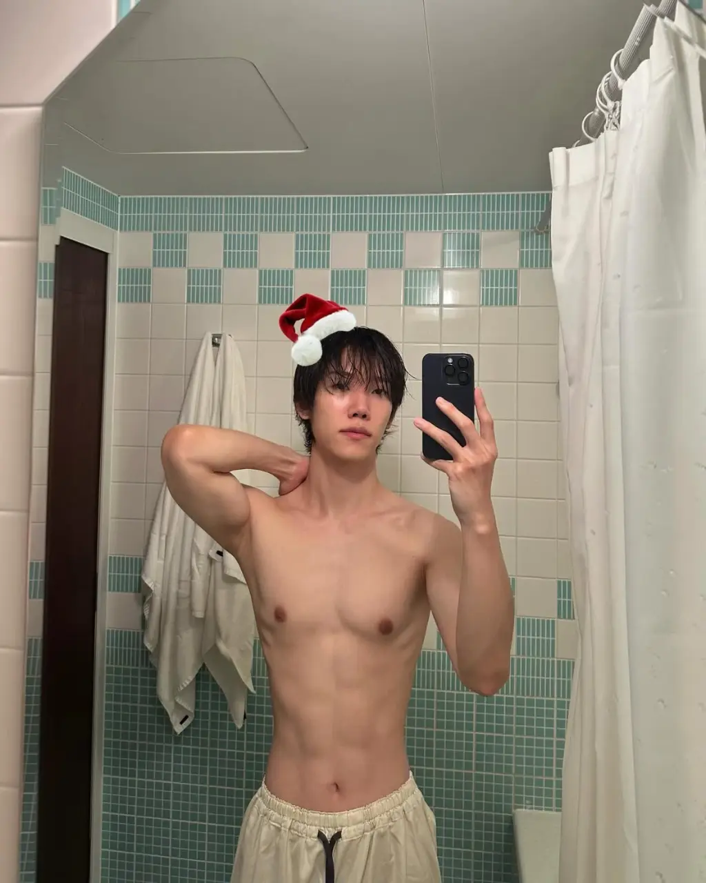 Merry Christmas 25/12/2525