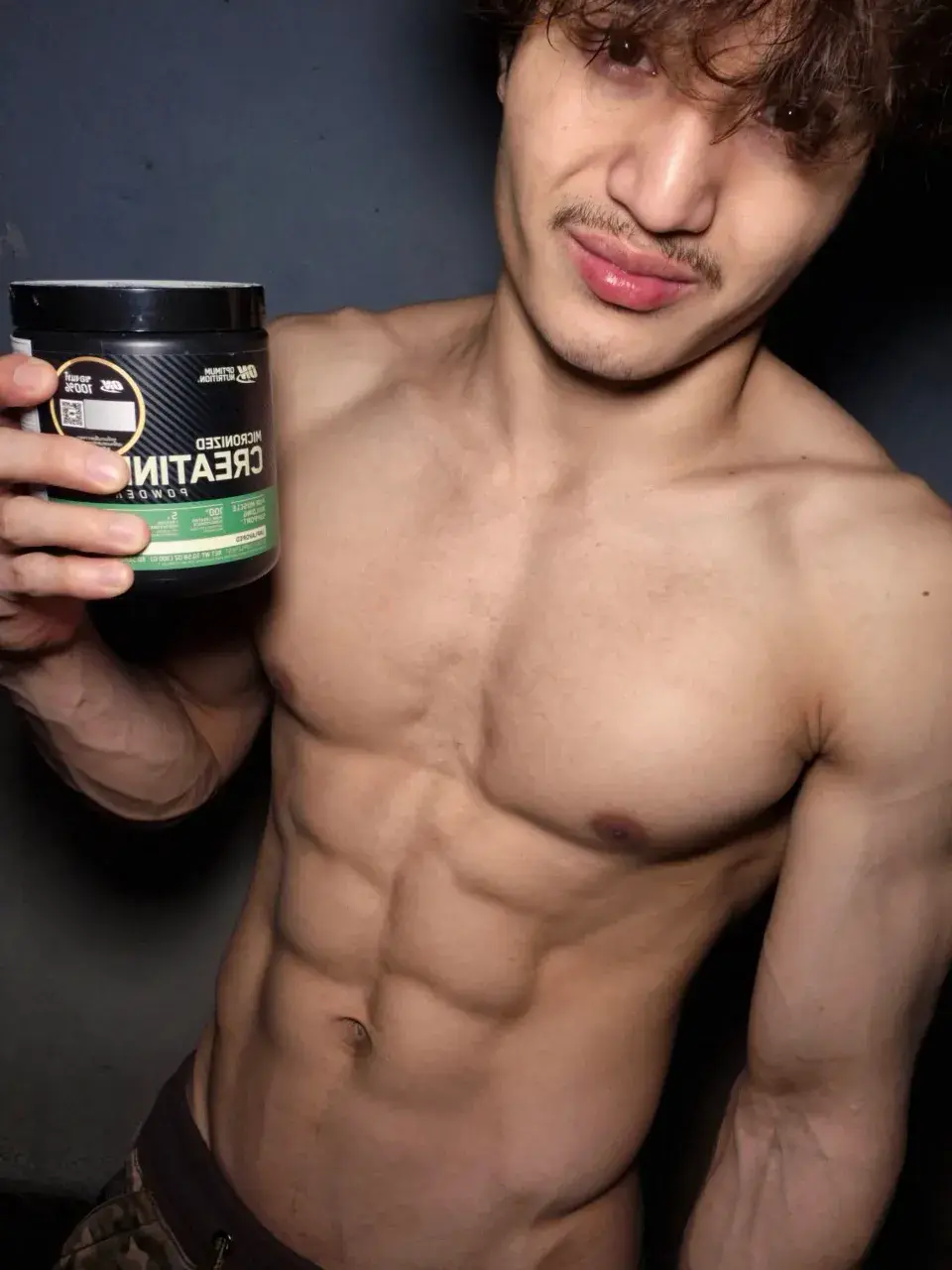 หนุ่มพม่า Saw Eh