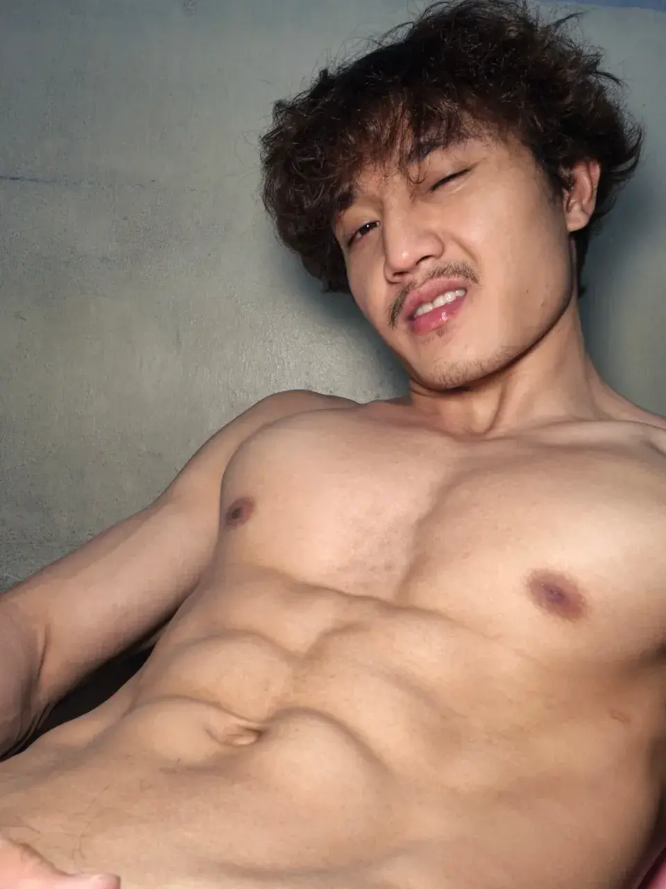 หนุ่มพม่า Saw Eh