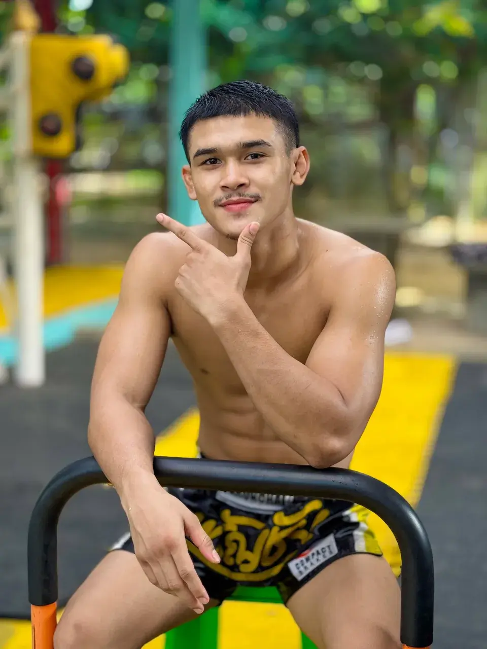 มวยโค้กยามเช้า